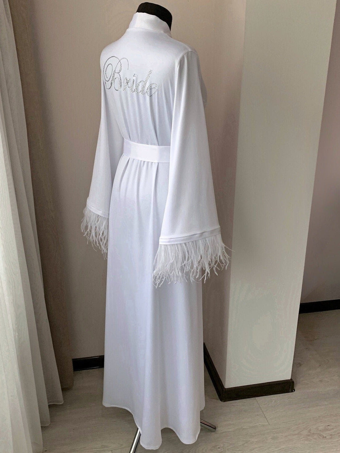 White bridal robe feather ostrich