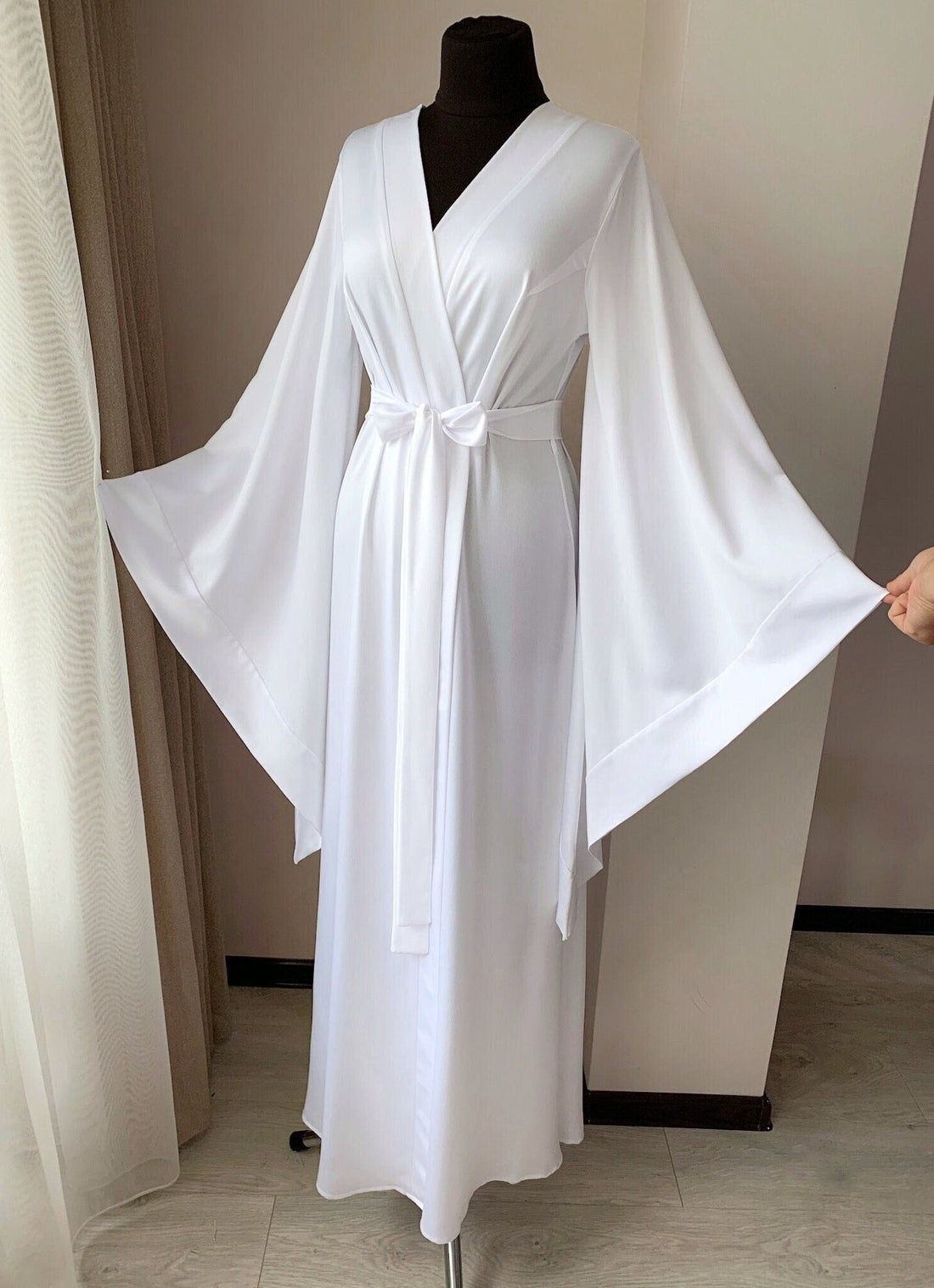 White kimono robe bride